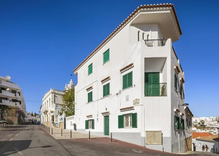Private 2 Bed In Old Town Appartamento Albufeira